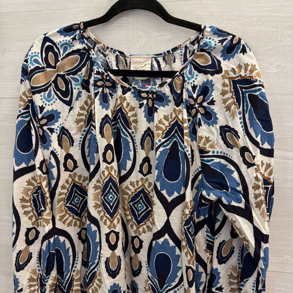 Artistic Works by Lu White/ Blue Print Long Sleeve Top Medium