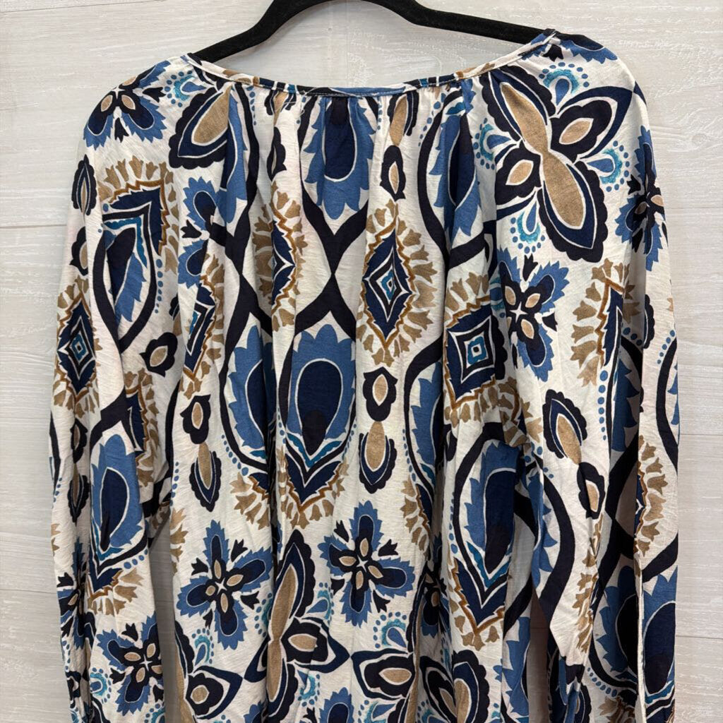 Artistic Works by Lu White/ Blue Print Long Sleeve Top Medium