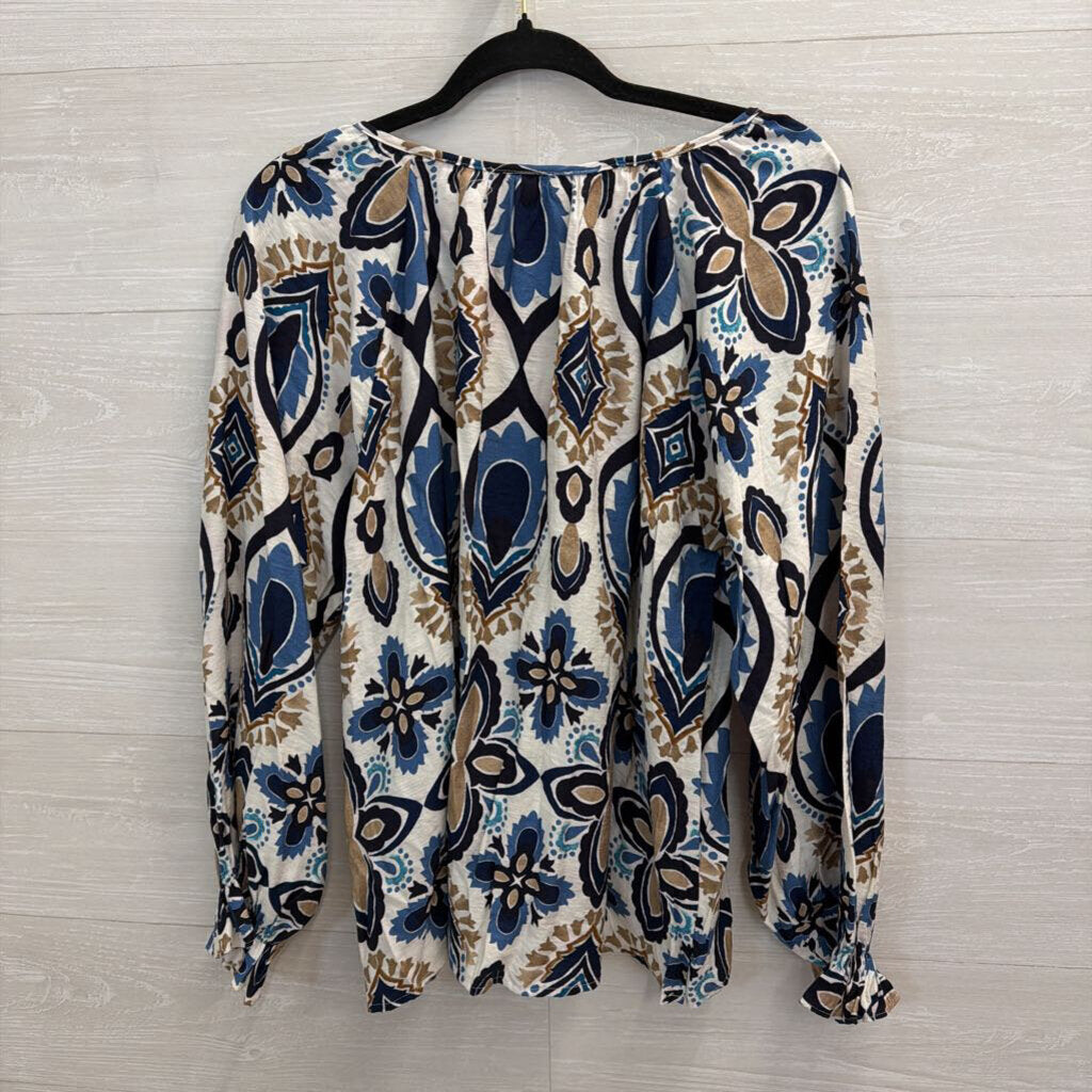 Artistic Works by Lu White/ Blue Print Long Sleeve Top Medium