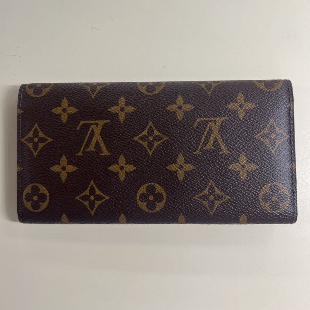 Louis Vuitton Caramel Vernis Zippy Wallet