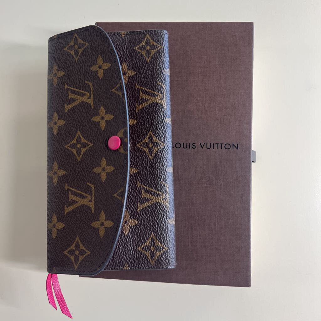 Louis Vuitton Caramel Vernis Zippy Wallet