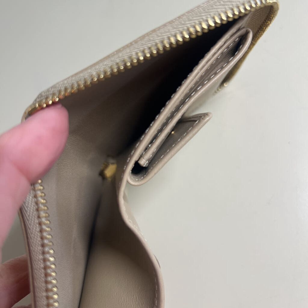Louis Vuitton Yellow Vernis Patent Leather Wallet