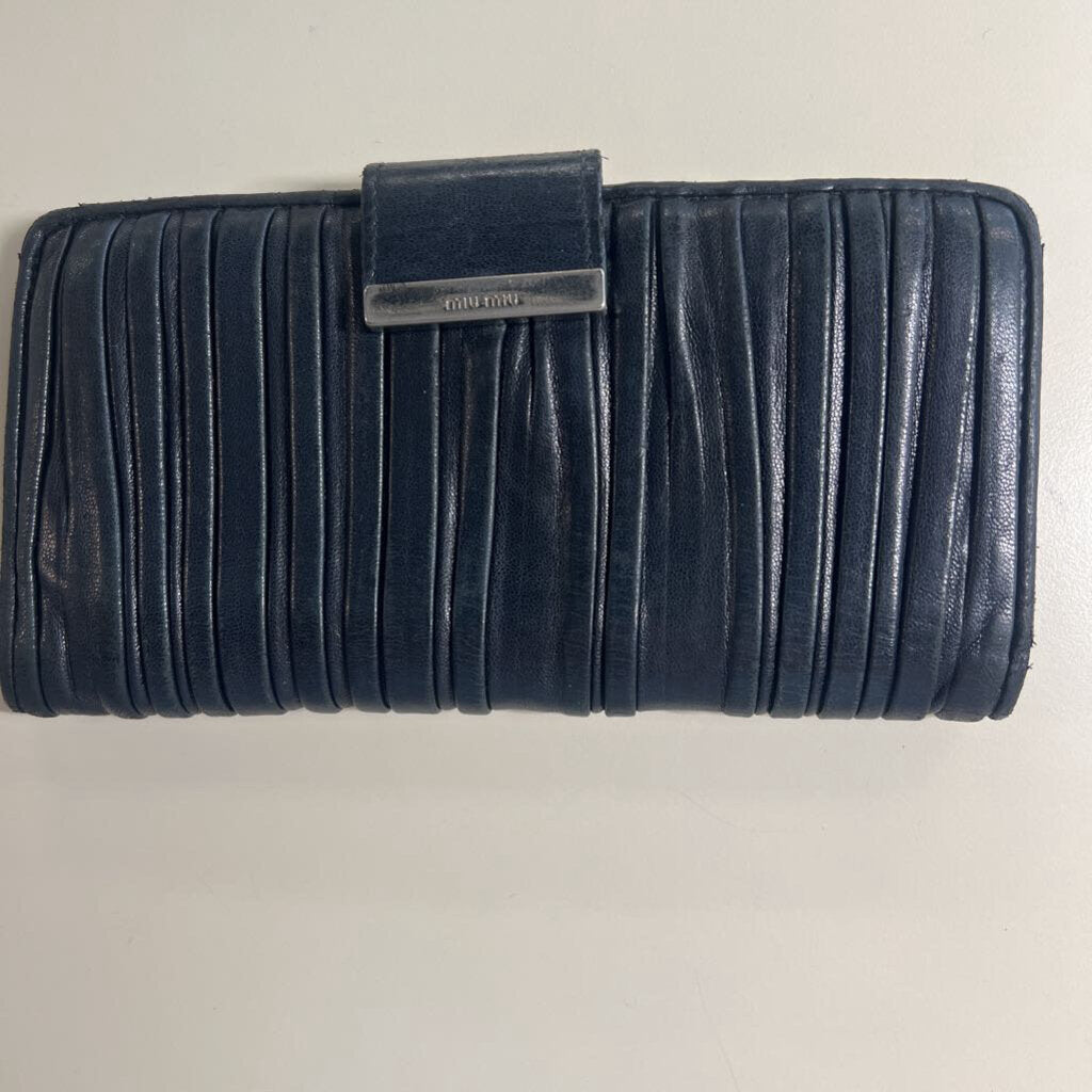 Miu Miu Black Ruched Leather Nappa Gaufre Continental Wallet