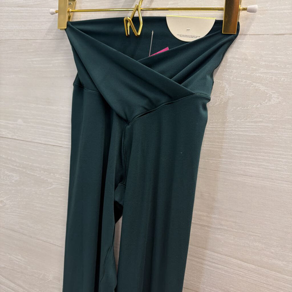 Offline by Aerie Green Cropped Leggings Extra Small
