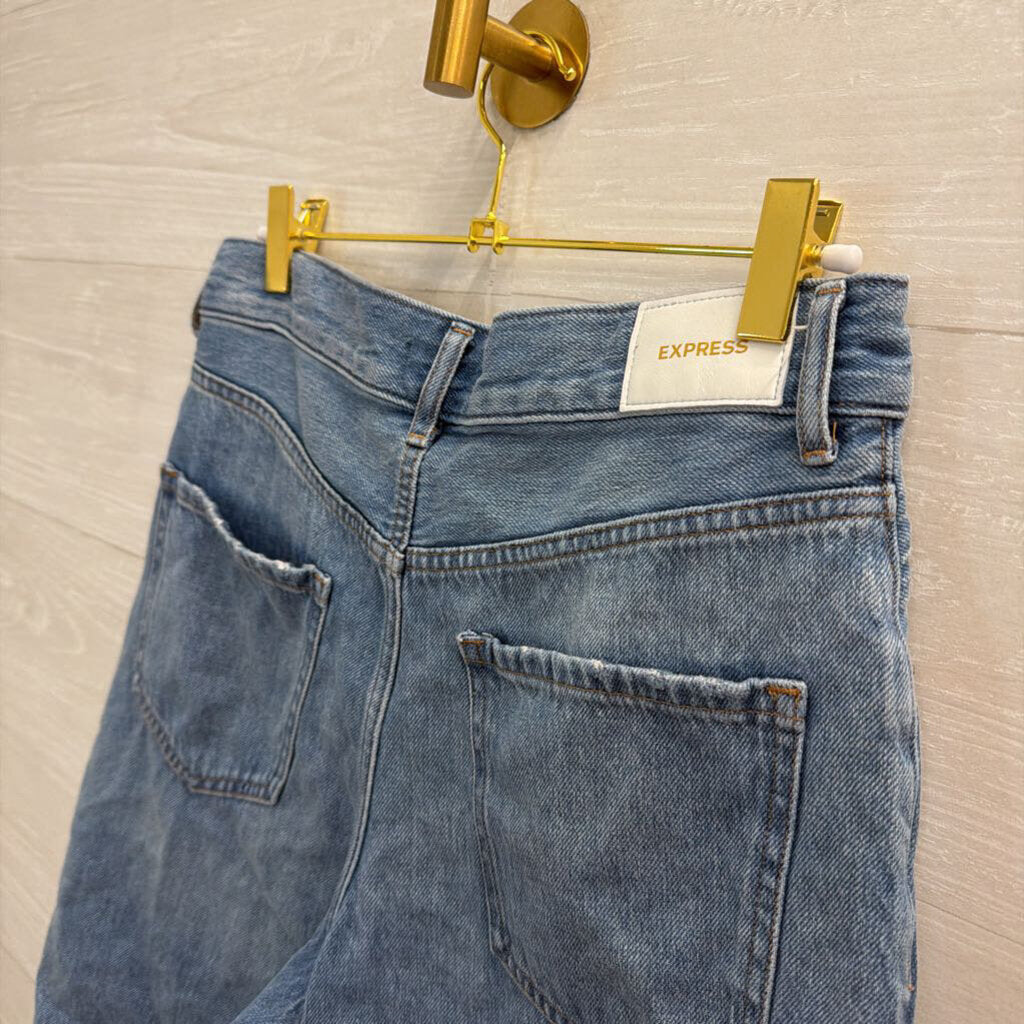 Express Medium Wash Denim Jorts 0