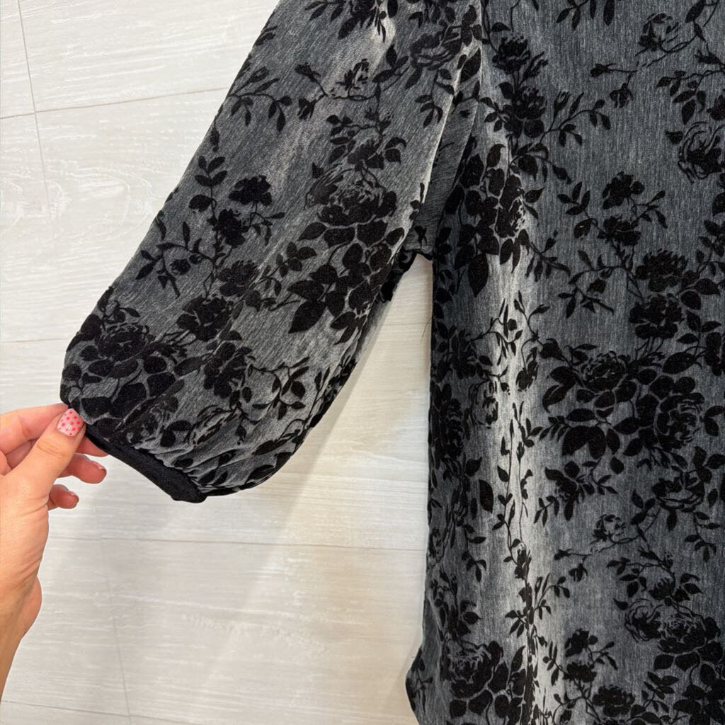 Umgee Black Velvet Print Short Puff Sleeve Top Small