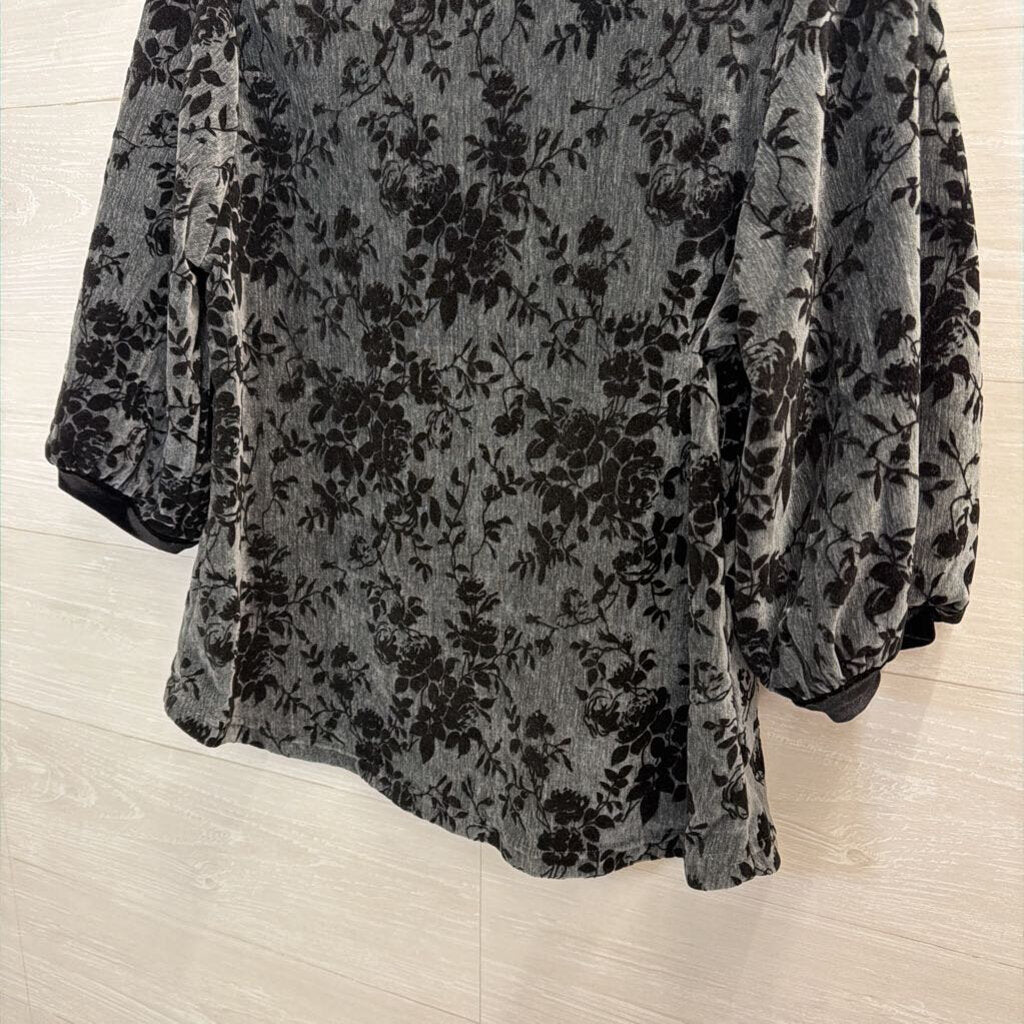 Umgee Black Velvet Print Short Puff Sleeve Top Small
