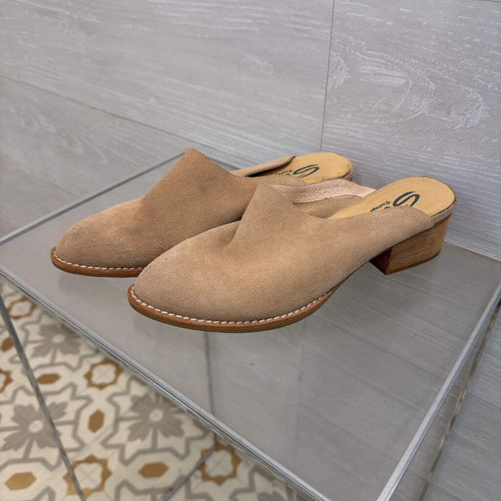 Sbicca Beige Suede Mules 7