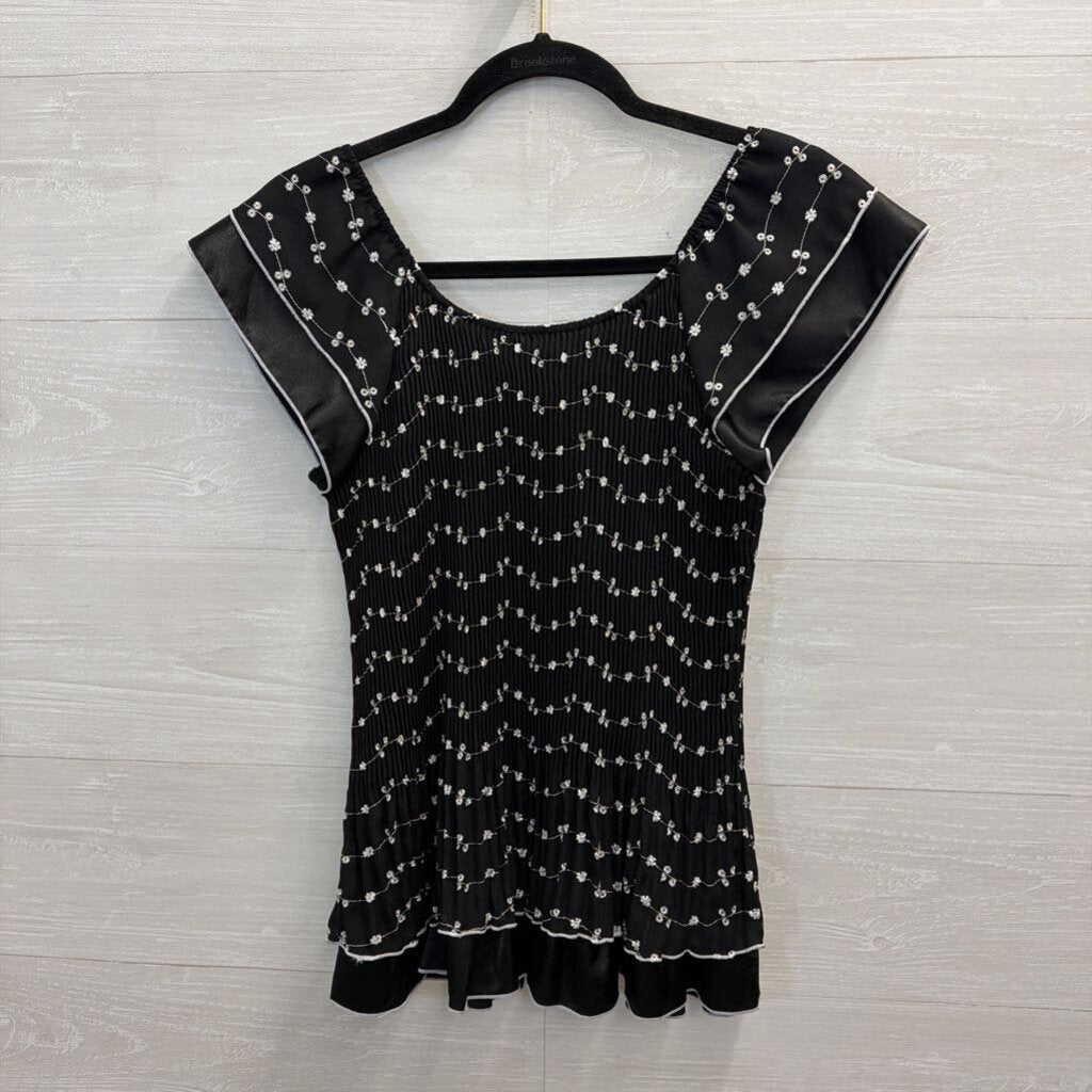 Piano Black/ White Print Pleated Short Sleeve Top Small