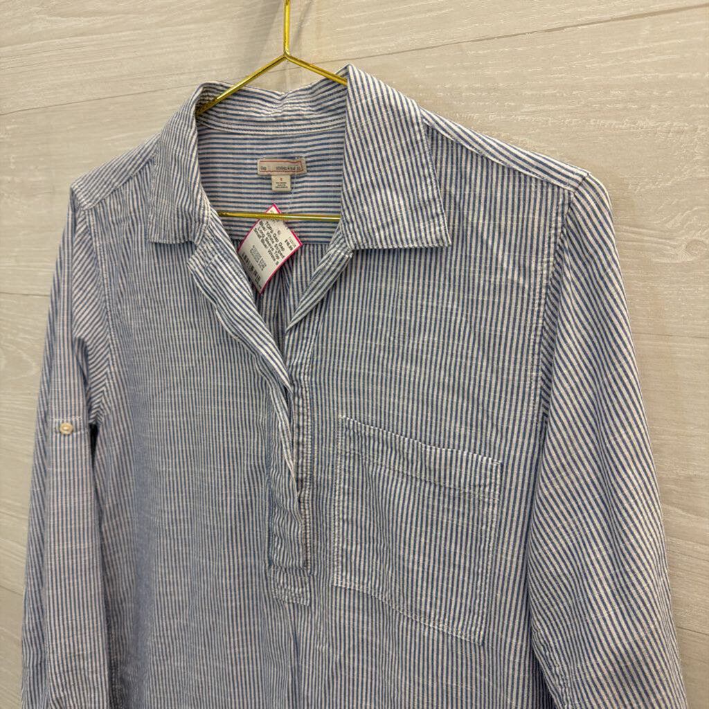 Gap Blue/ White Striped Long Sleeve Top Small