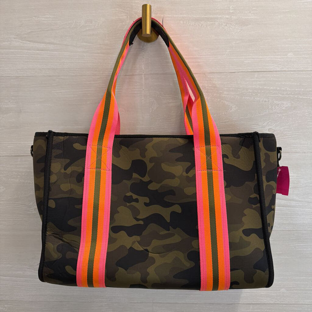 Haute Shore Green/ Multi Camo Print Neoprene Isla Tote Bag