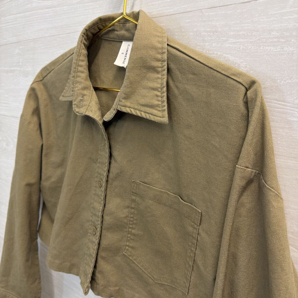 Commense Green Cropped Long Sleeve Button Down Top Small