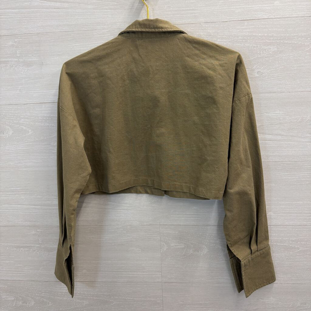 Commense Green Cropped Long Sleeve Button Down Top Small