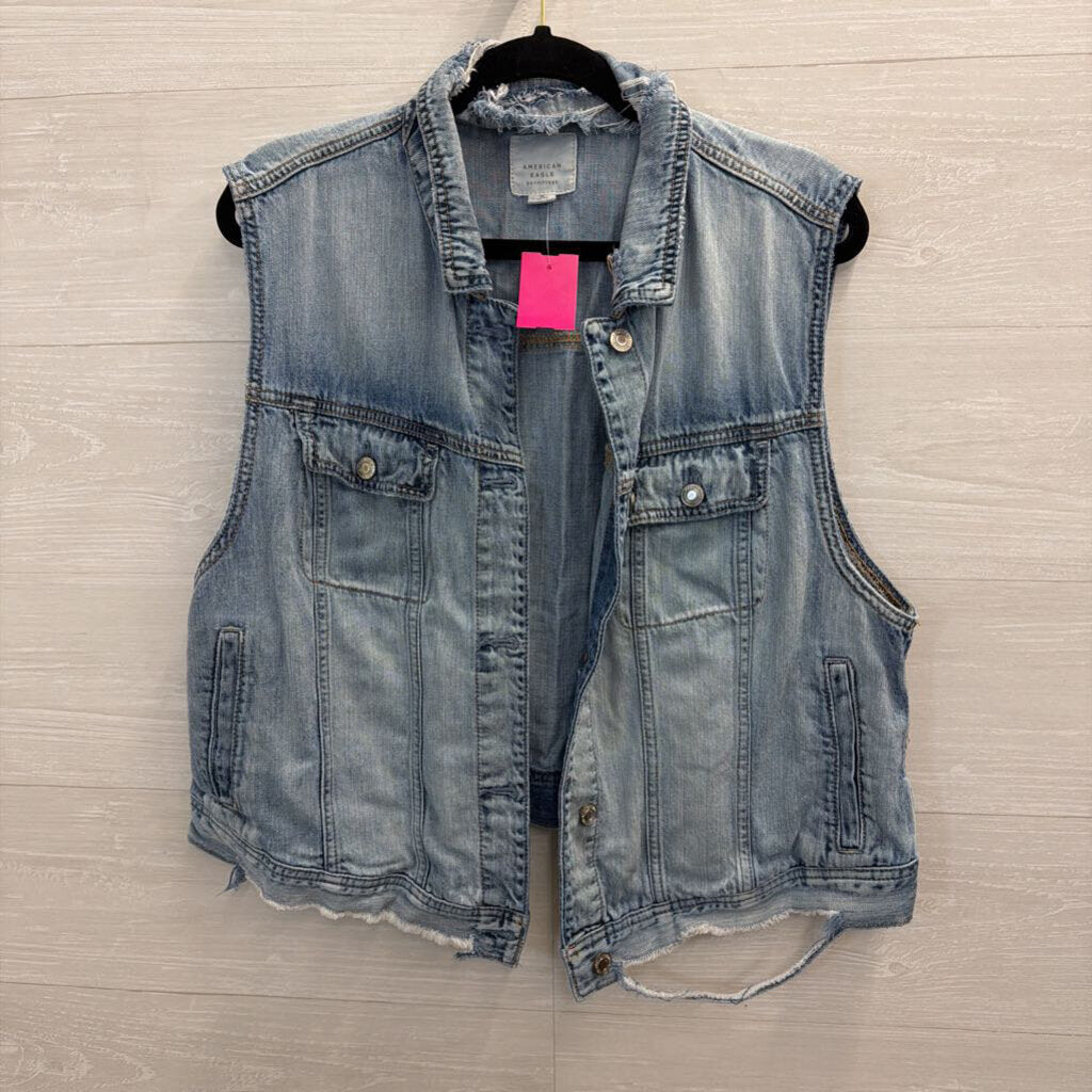 American Eagle Light Wash Cropped Distressed Denim Vest XXL
