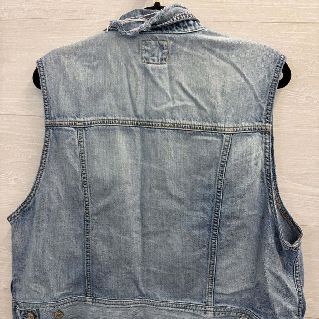 American Eagle Light Wash Cropped Distressed Denim Vest XXL