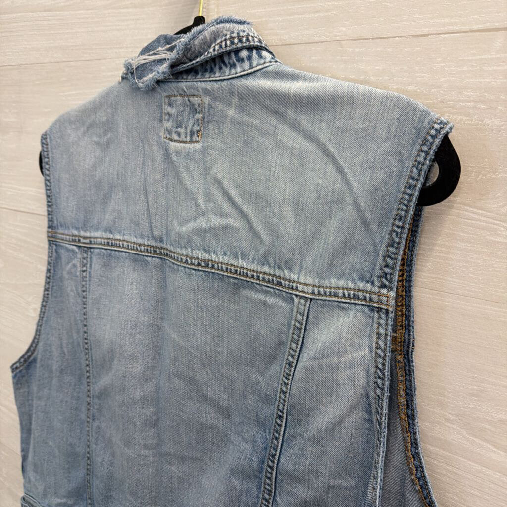 American Eagle Light Wash Cropped Distressed Denim Vest XXL