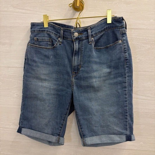 Levi Medium Wash Bermuda Shorts 10