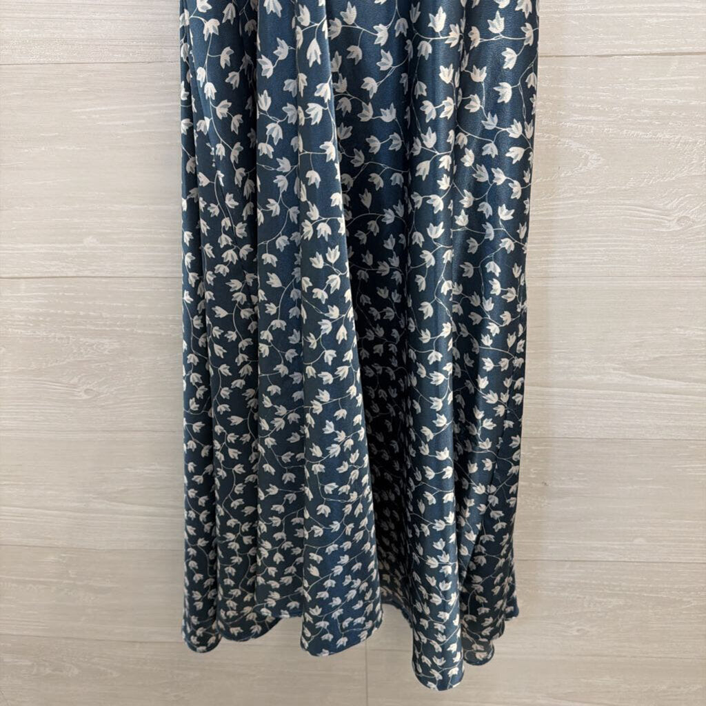 Alyn Paige Blue/ White Silky Floral Print Halter Neck Midi Dress 5/6
