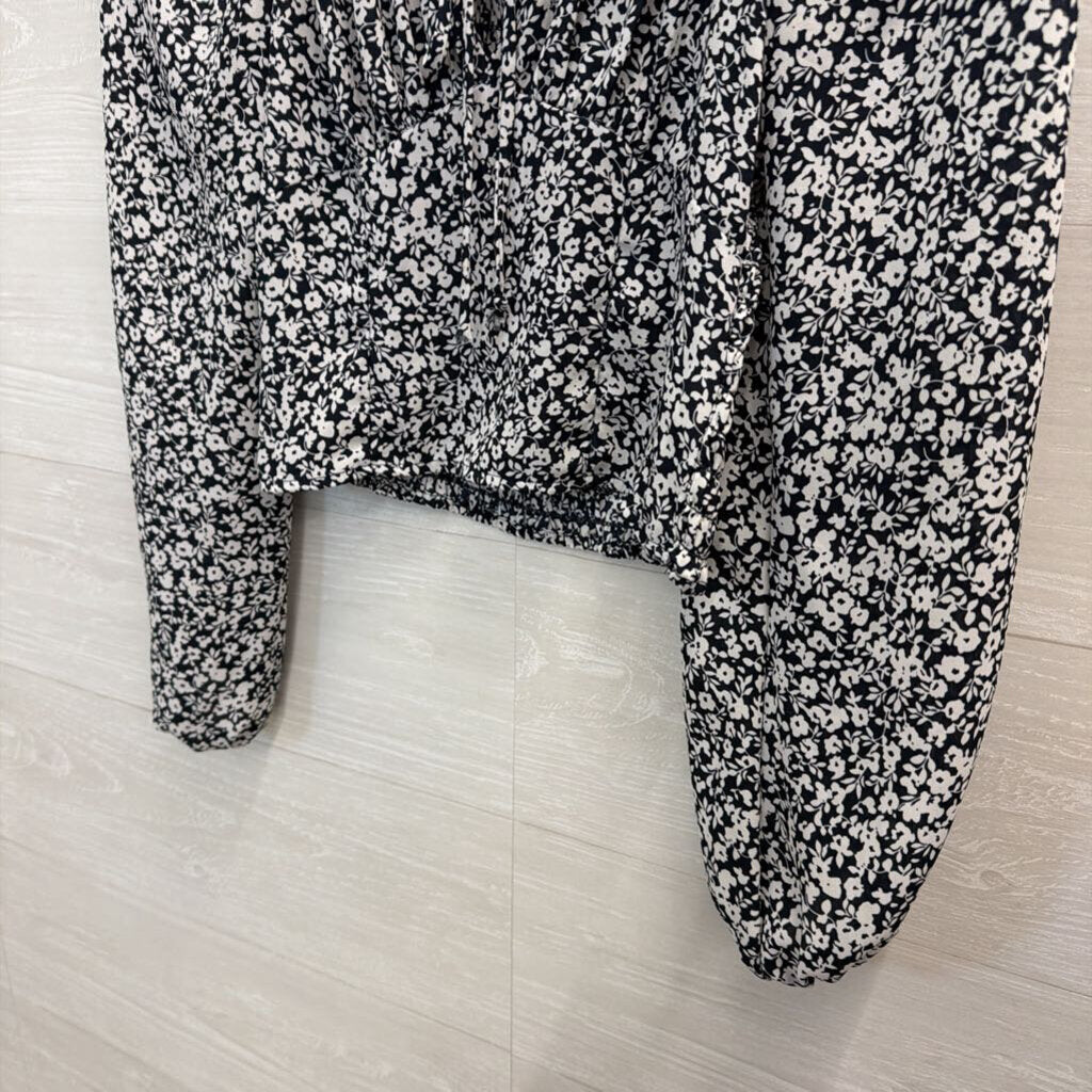 Sienna Sky Black/ White Print Cropped Long Sleeve Top Extra Small