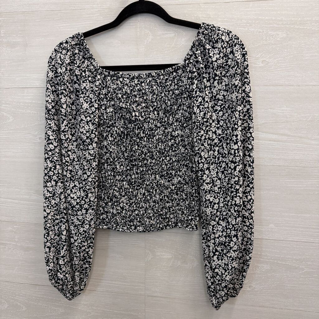 Sienna Sky Black/ White Print Cropped Long Sleeve Top Extra Small
