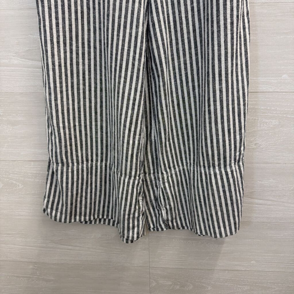 Banana Republic Grey/ White Striped Wide Leg Cropped Pull On Pants Small