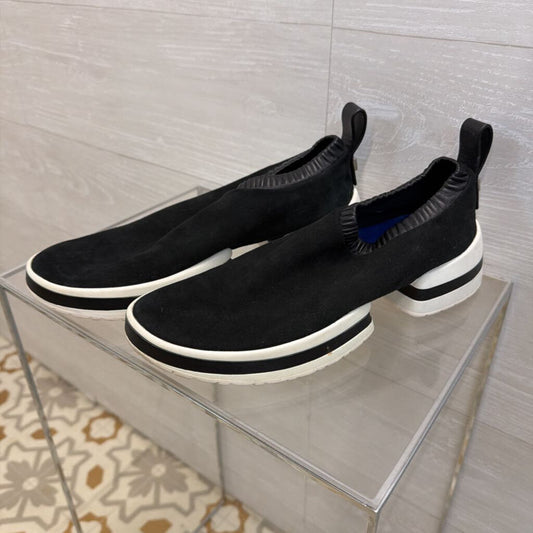 Stuart Weitzman SW 612 Slip On Sneakers 9