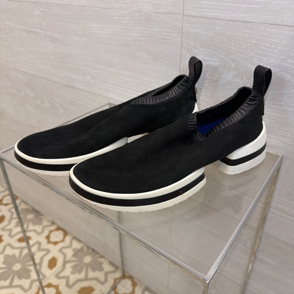 Stuart Weitzman SW 612 Slip On Sneakers 9