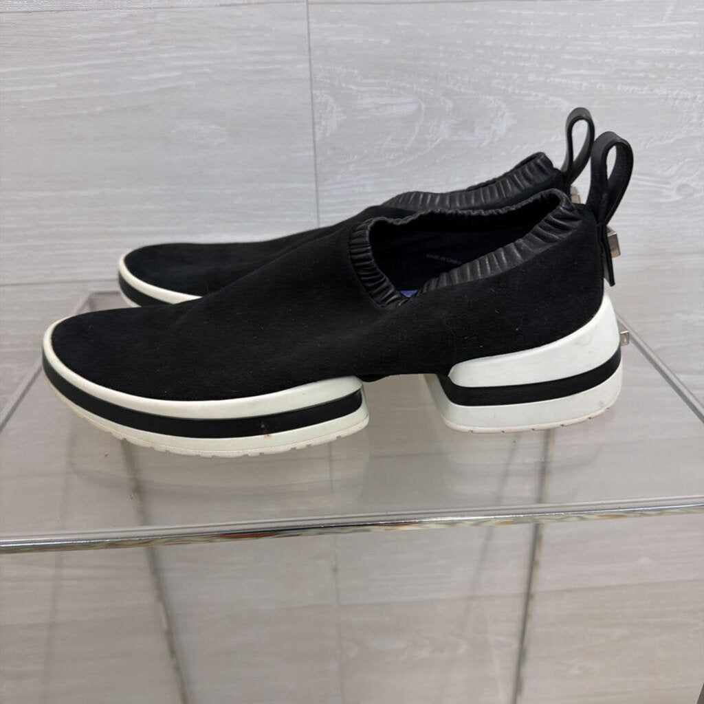 Stuart Weitzman SW 612 Slip On Sneakers 9