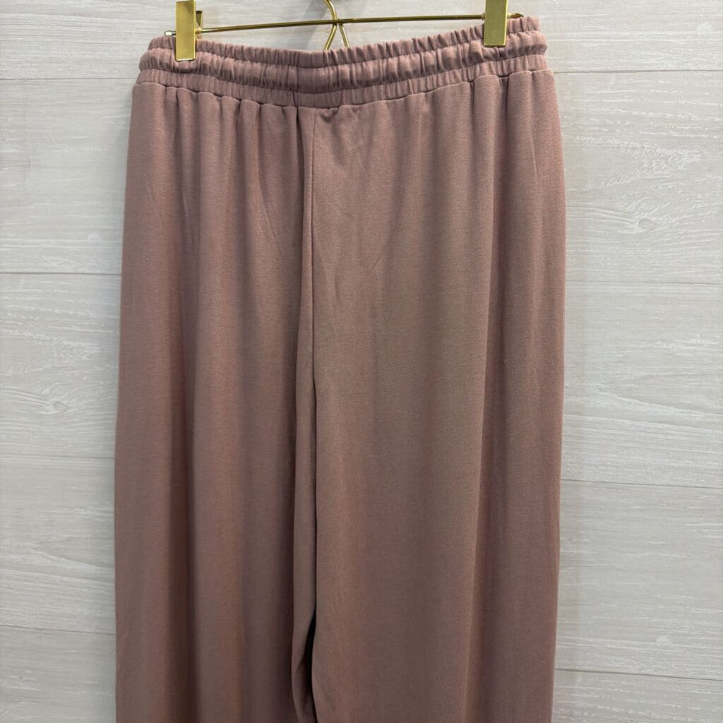 Trendy Queen Mauve Short Sleeve Top/ Pants Lounge Set Small