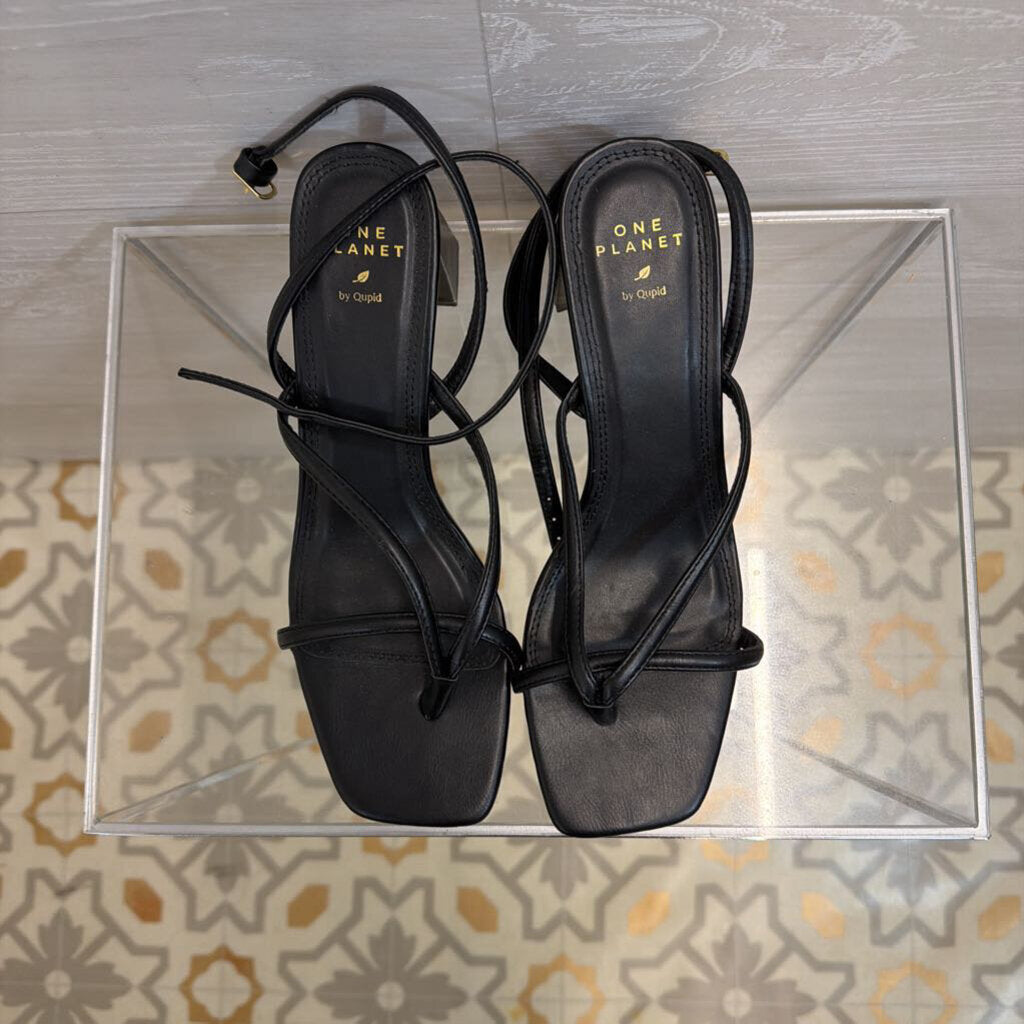 One Planet by Qupid Black Strappy Square Toe Heels 8