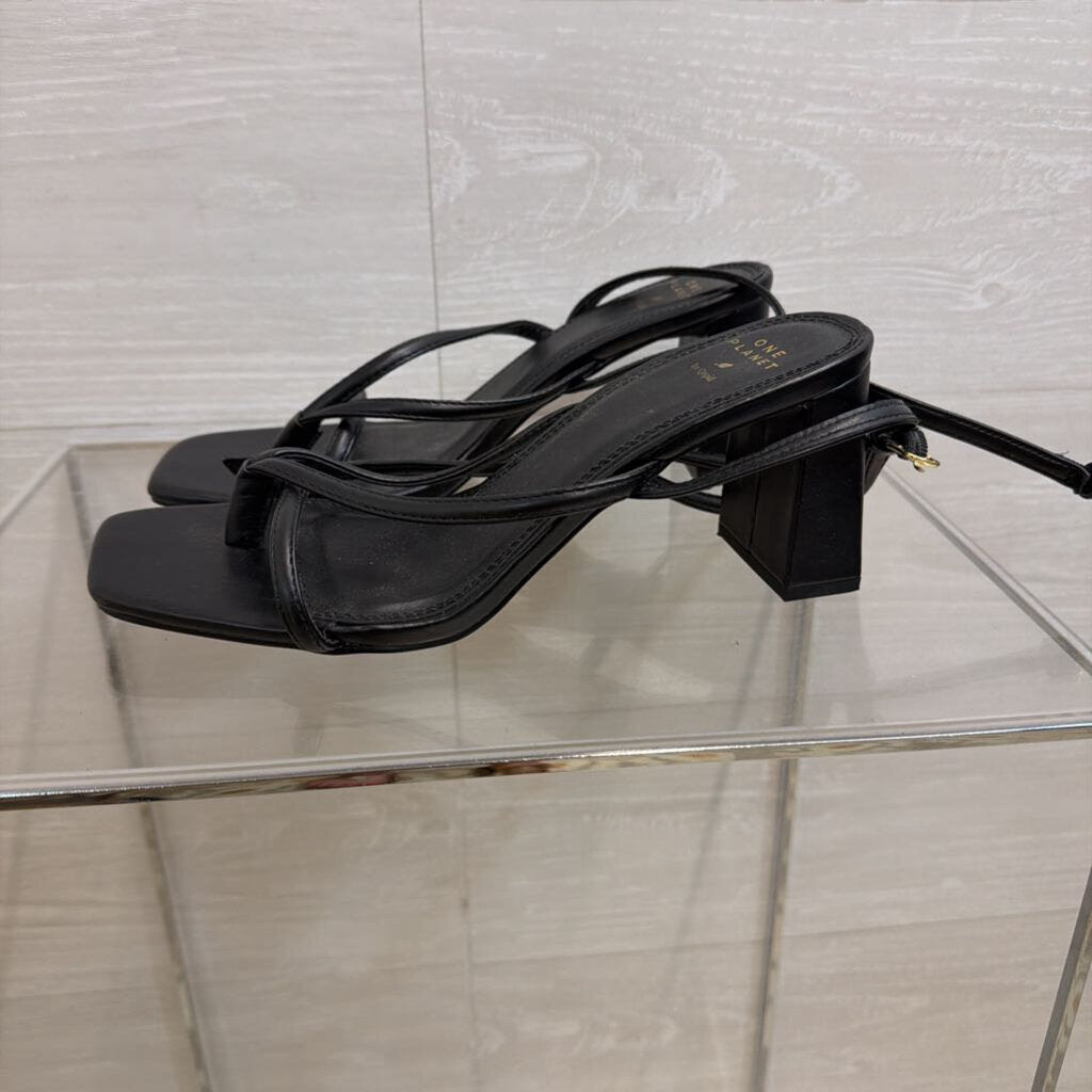 One Planet by Qupid Black Strappy Square Toe Heels 8