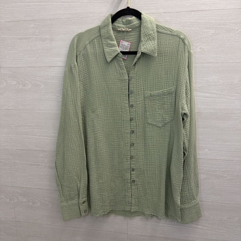New In Green Textured Long Sleeve Button Down Top Medium