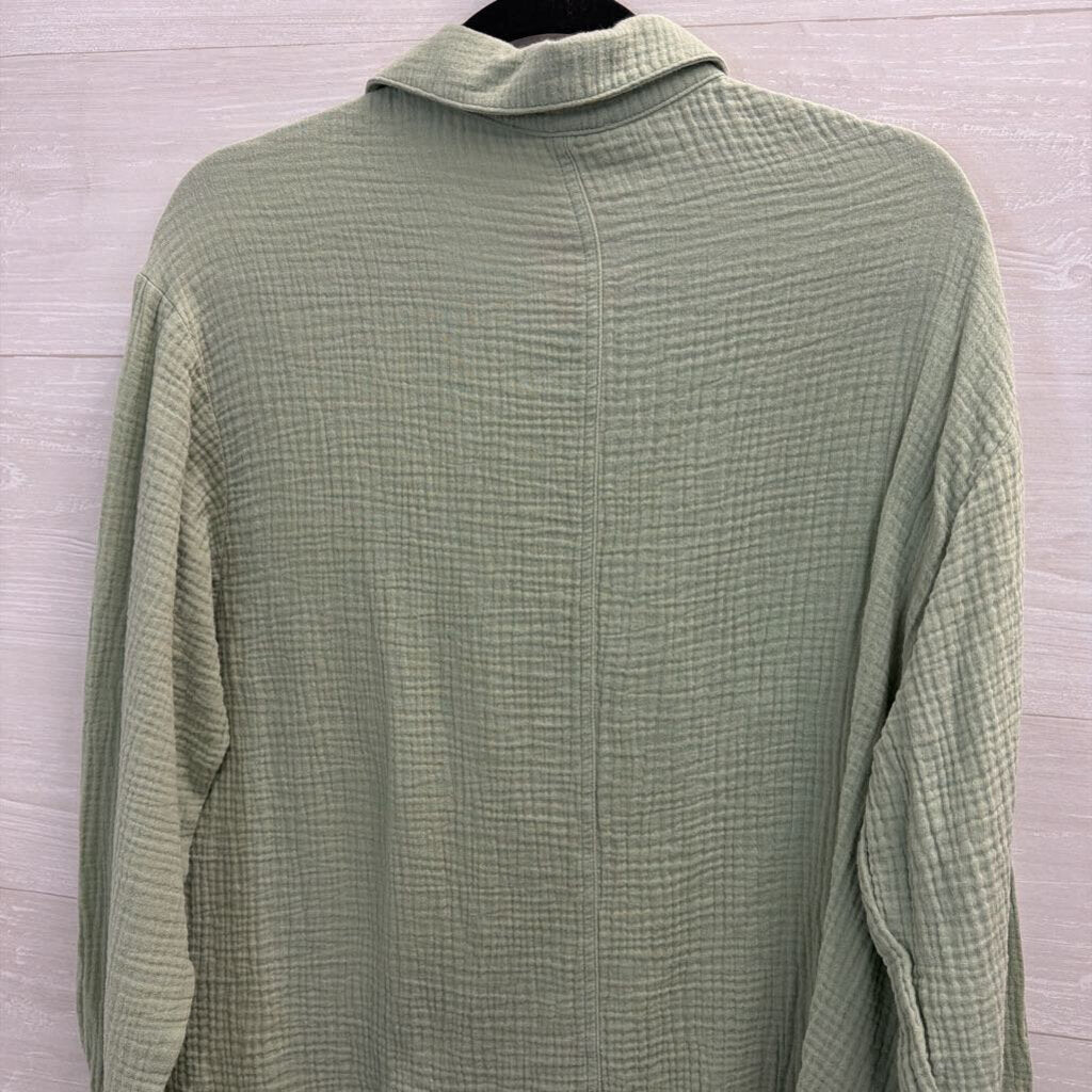 New In Green Textured Long Sleeve Button Down Top Medium