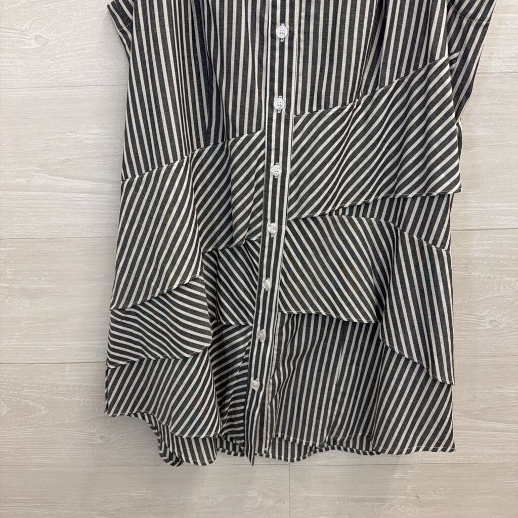Finley Grey/ White Striped Sleeveless Button Down Top Small