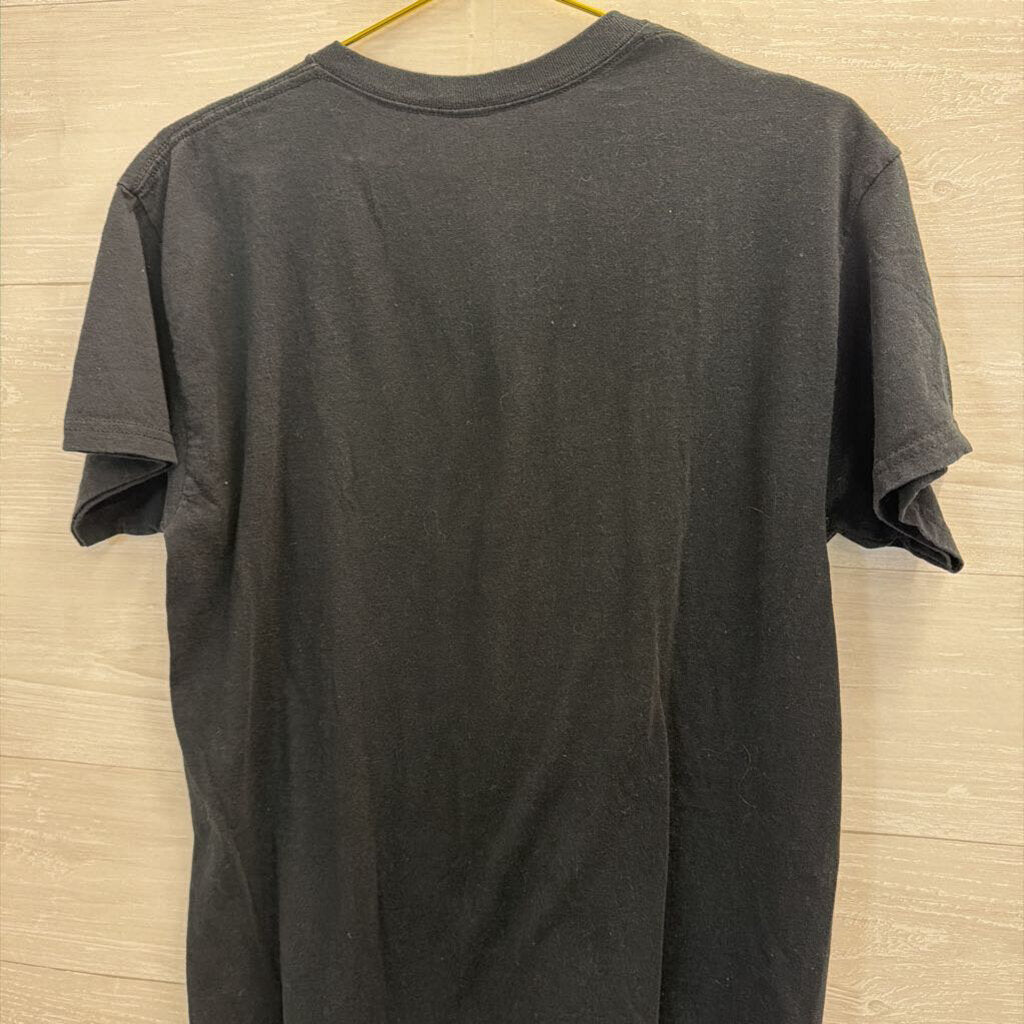 DOM Black Cat Short Sleeve Graphic Tee Large