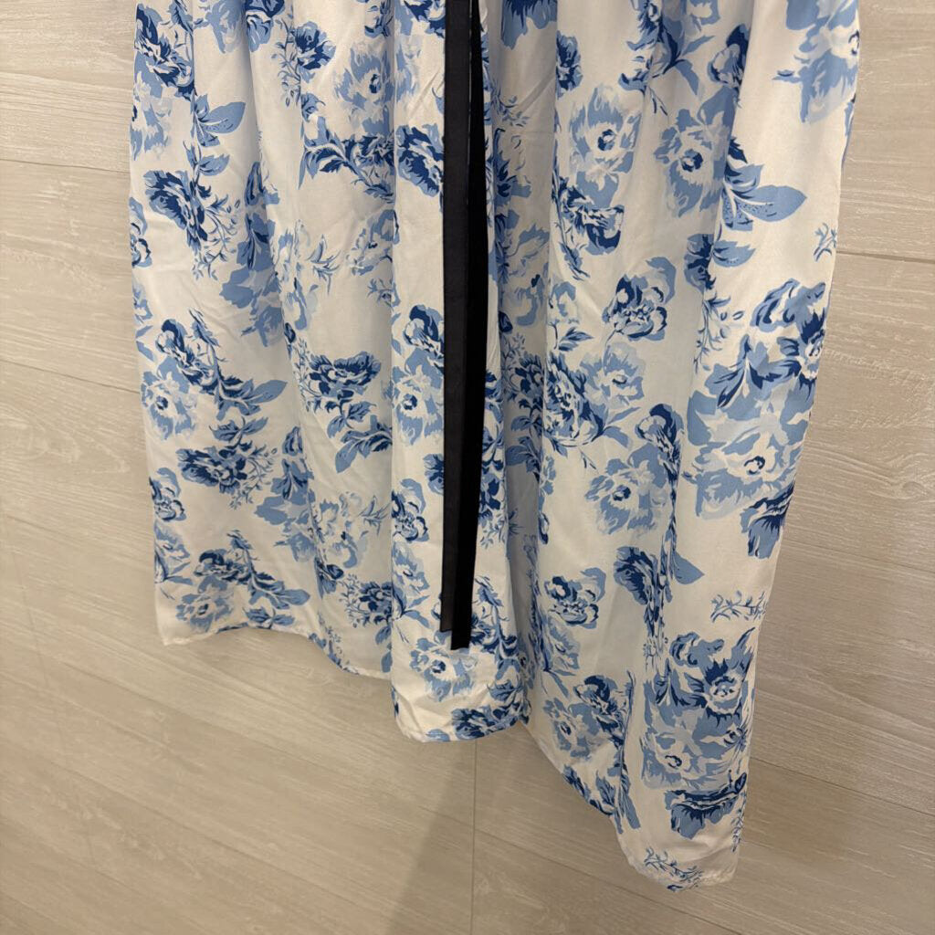 White/ Blue Floral Print Short Puff Sleeve Dress Small