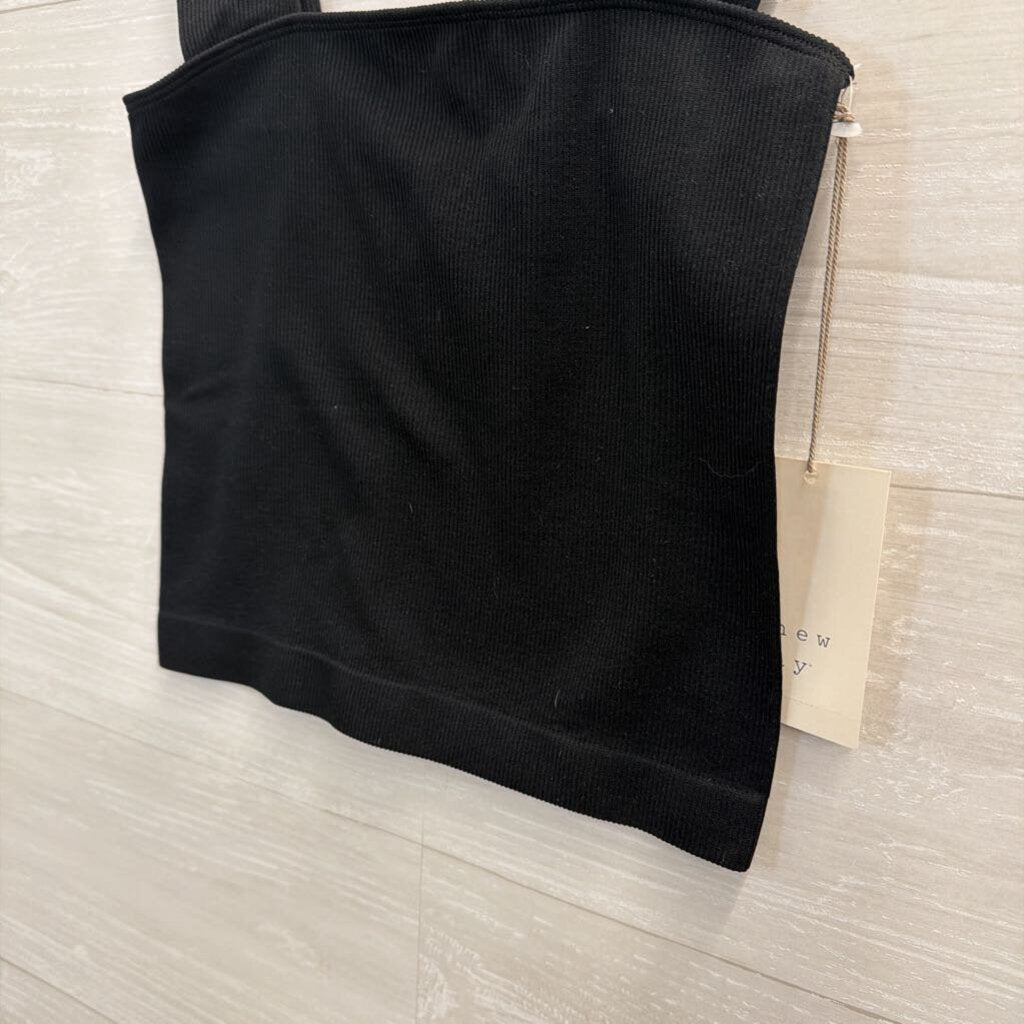 Black Ribbed Cropped Tank Top Medium