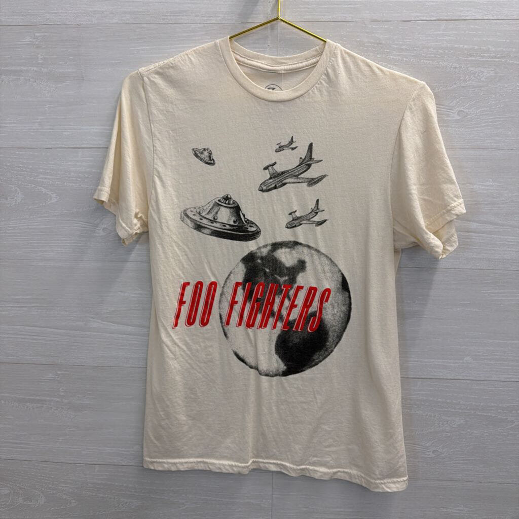 Foo Fighters Cream Short Sleeve Graphic Tee Small