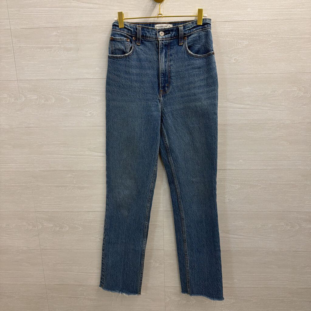 Abercrombie and Fitch Medium Wash The 90s Straight Ultra High Rise Jeans 25