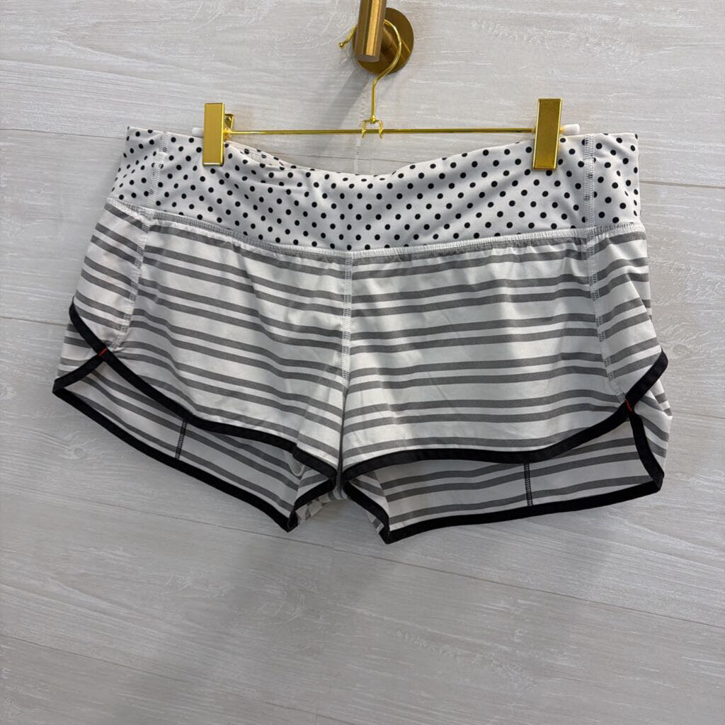 Lululemon White/ Grey/ Black Print Athletic Shorts M/L