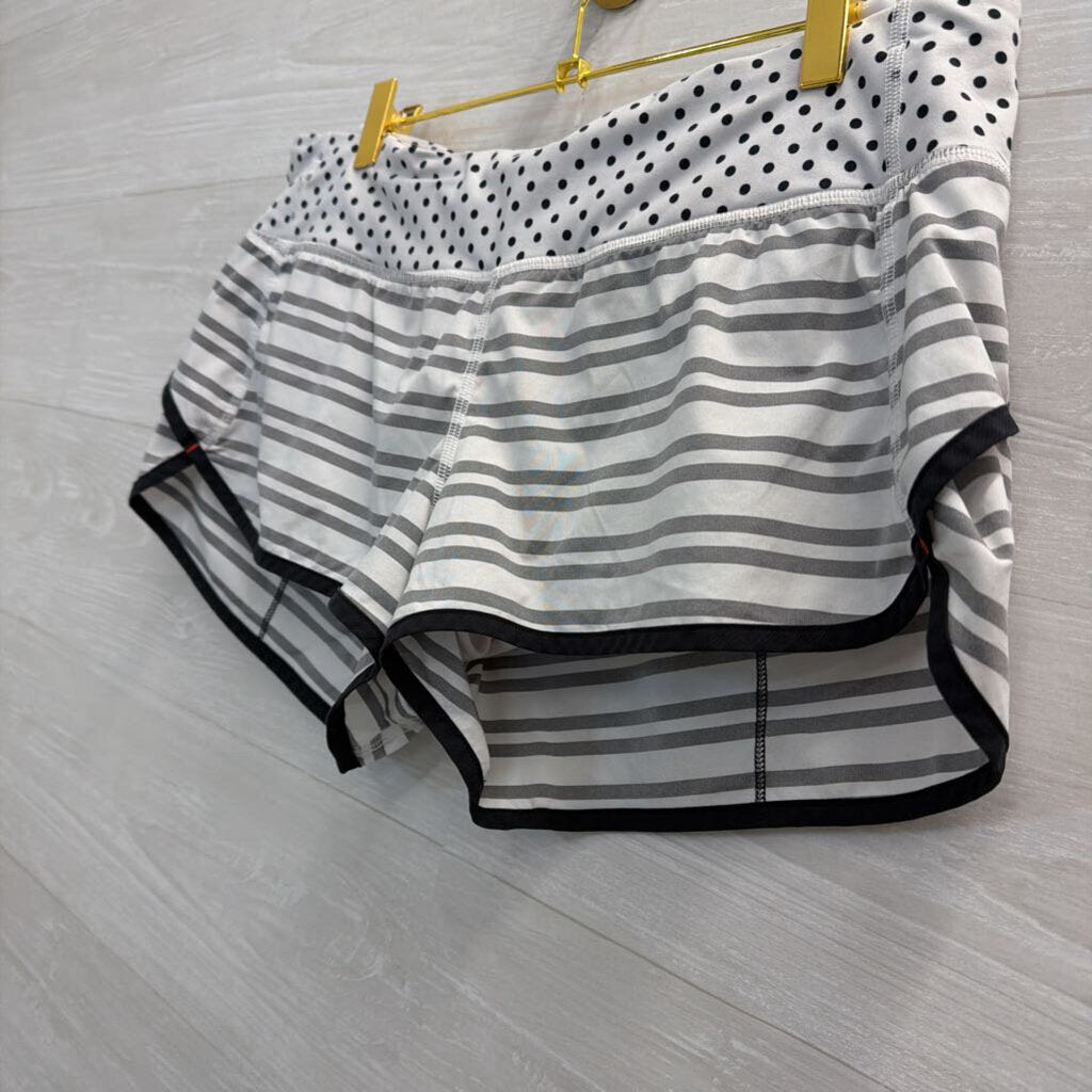 Lululemon White/ Grey/ Black Print Athletic Shorts M/L
