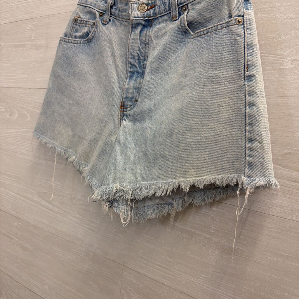 Moda Light Wash Cutoff Denim Shorts 6