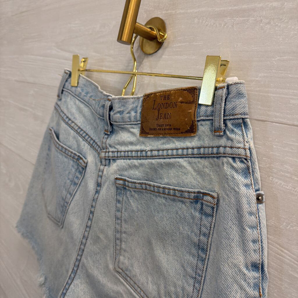 Moda Light Wash Cutoff Denim Shorts 6