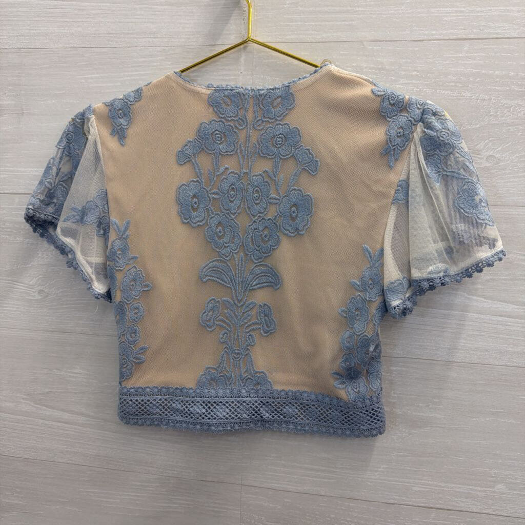 Altar'd State Blue/ Beige Embroidered Cropped Short Sleeve Top Extra Small