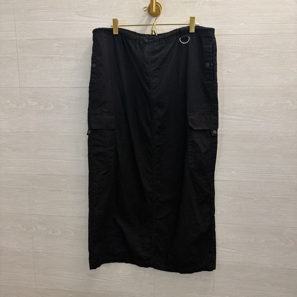 House of Harlow Black Cinch Waist Maxi Skirt Medium