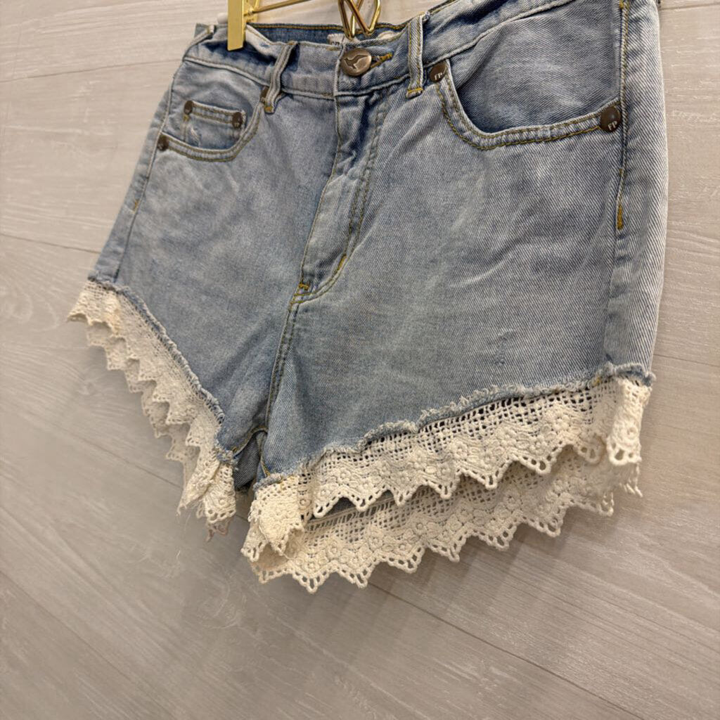 Free People Light Wash Crochet Hem Denim Shorts 26