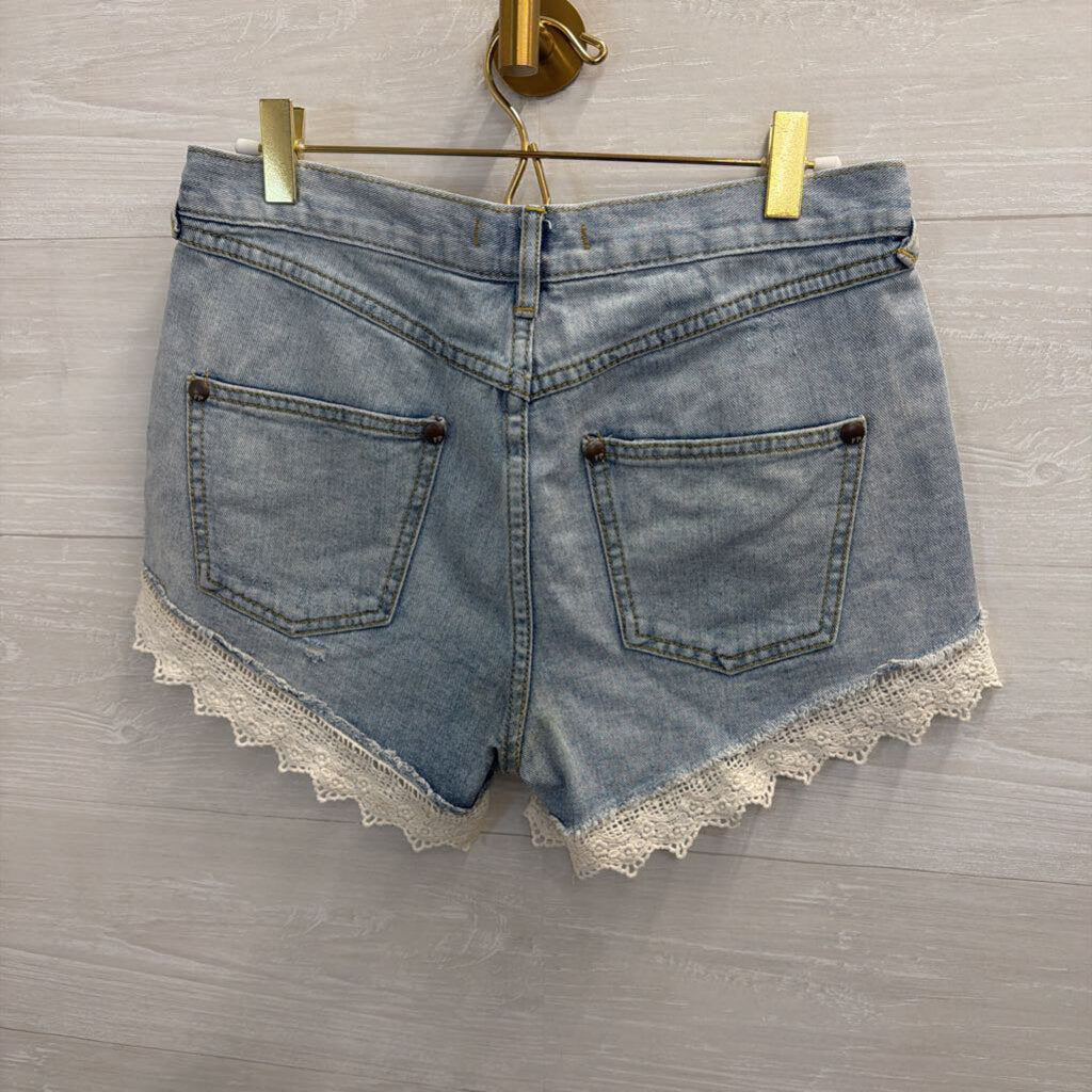 Free People Light Wash Crochet Hem Denim Shorts 26