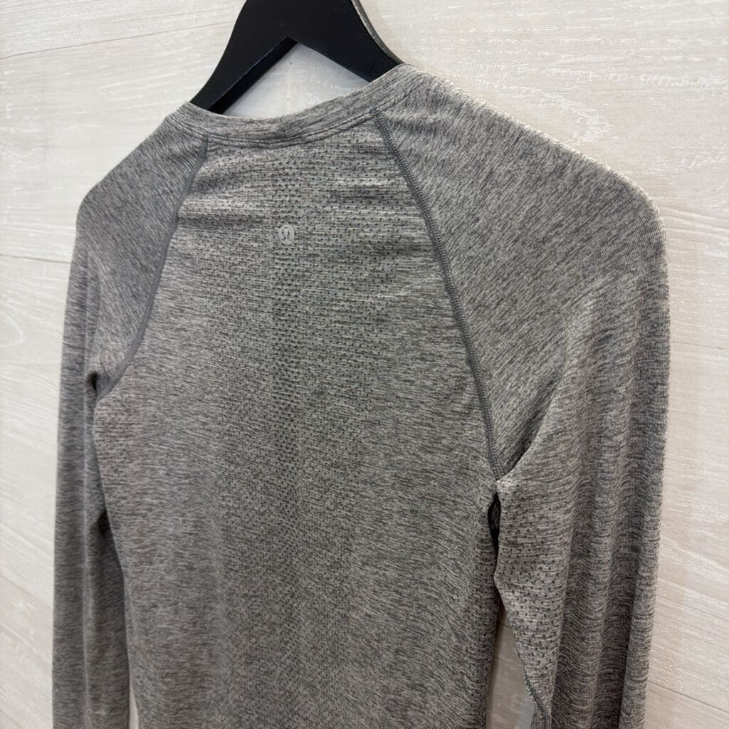 Lululemon Grey Long Sleeve Extra Small