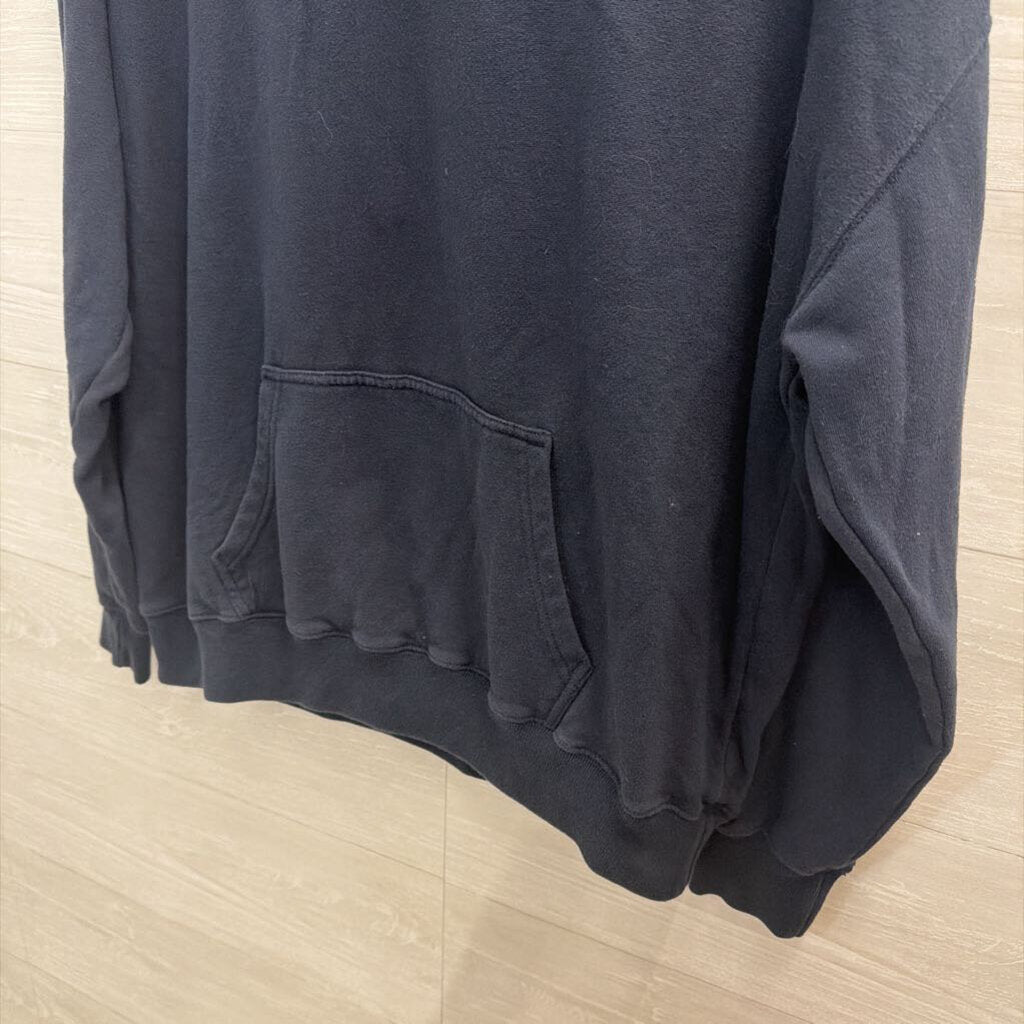 Navy New York City Hoodie Medium