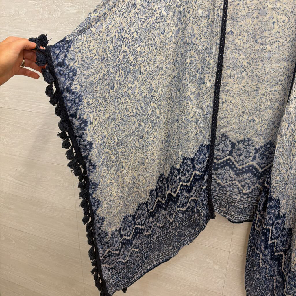 D and Y White/ Blue Print Open Front Kimono Top One Size